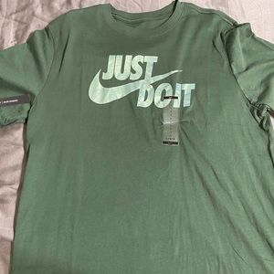 Mens Nike Tee
